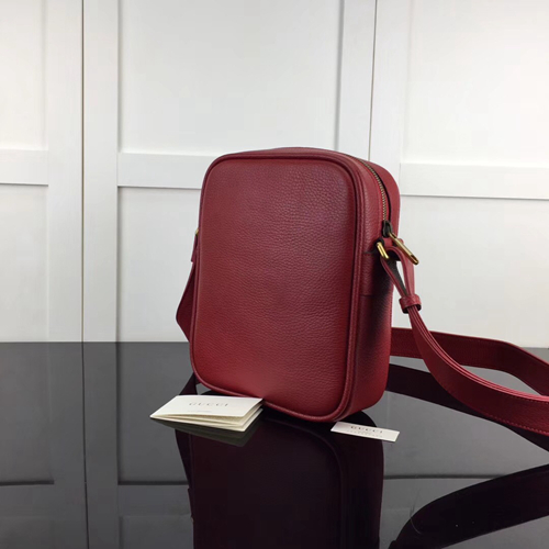 グッチバッグ背面デザイン